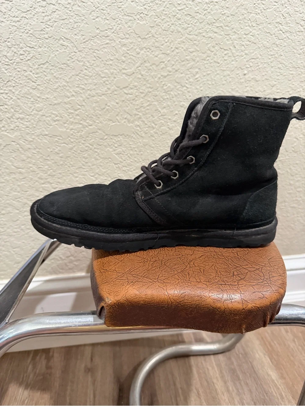 UGG Men's Black Suede Chukka Boots